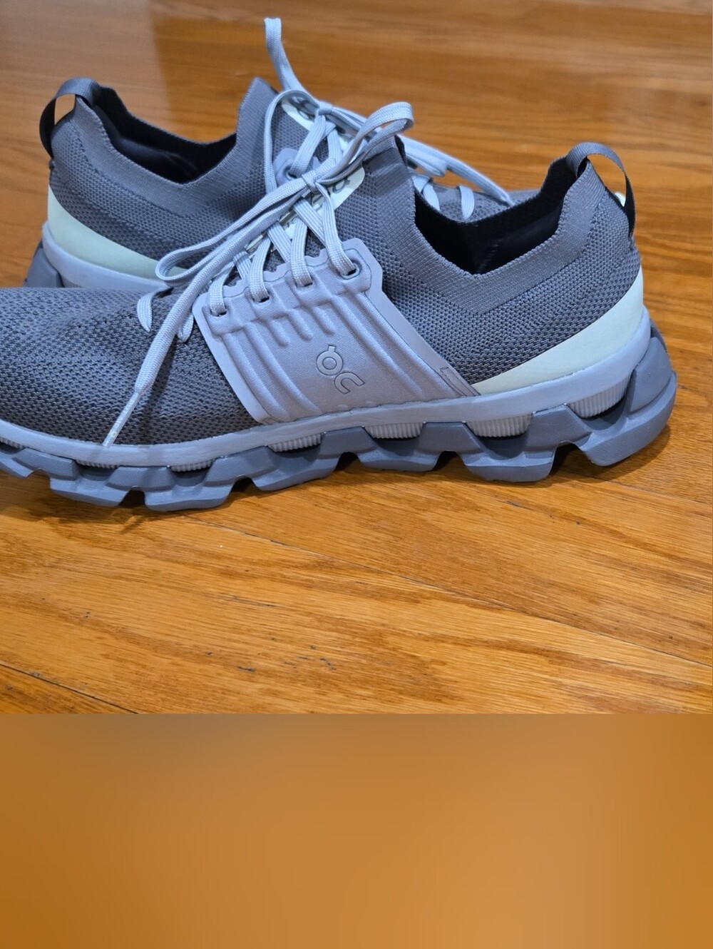 On Cloud Cloudswift 3 Women's Grey Athletic Sneakers
